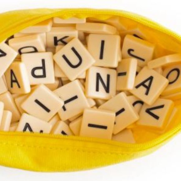 44. Bananagrams Anagram Word Game Christmas Holiday Birthday Gift NWT - Picture 2 of 4